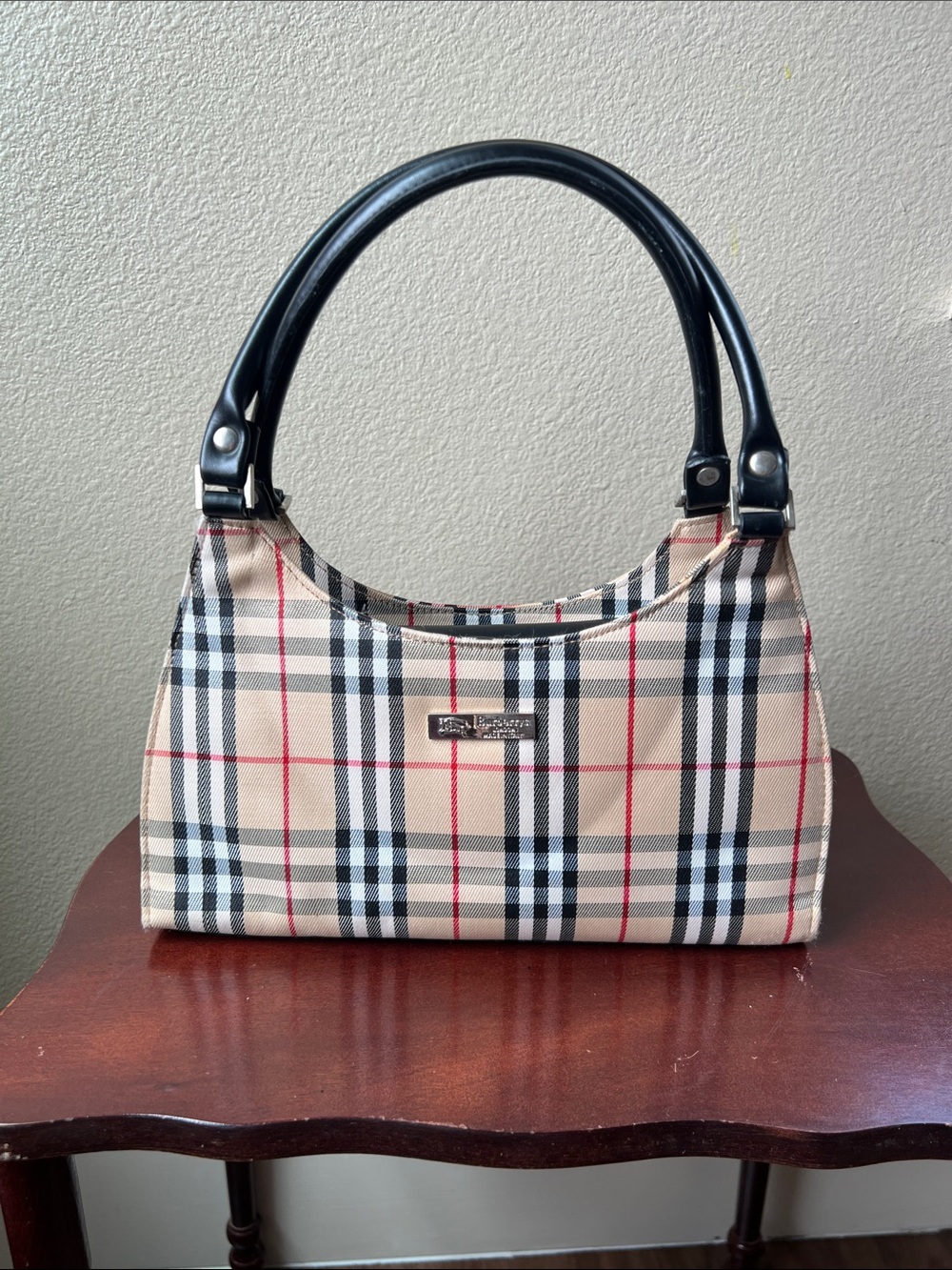 Classic Plaid Shoulder Bag with Black Handles